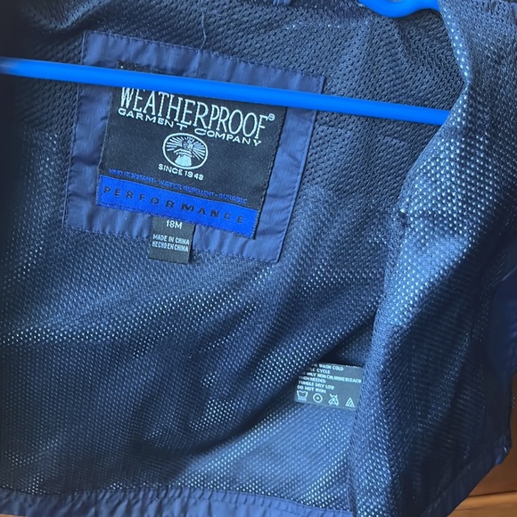 Vest - Picture 10 of 11